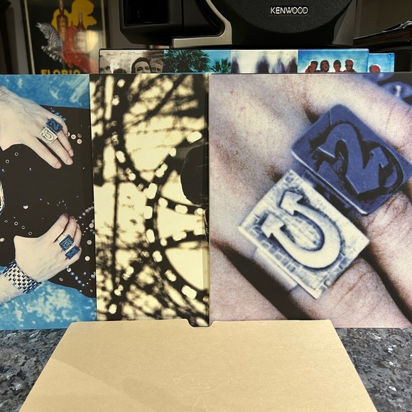 🎶Rare Vintage U2 20th Anniversary Achtung Baby DVD, Artwork and Book Collection - Picture 13 of 15